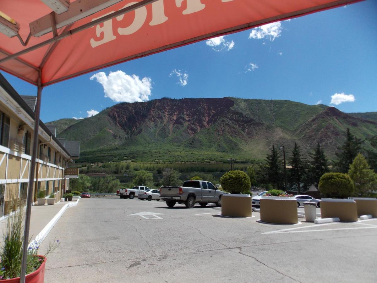 Adventure Inn - Glenwood Springs Exteriör bild