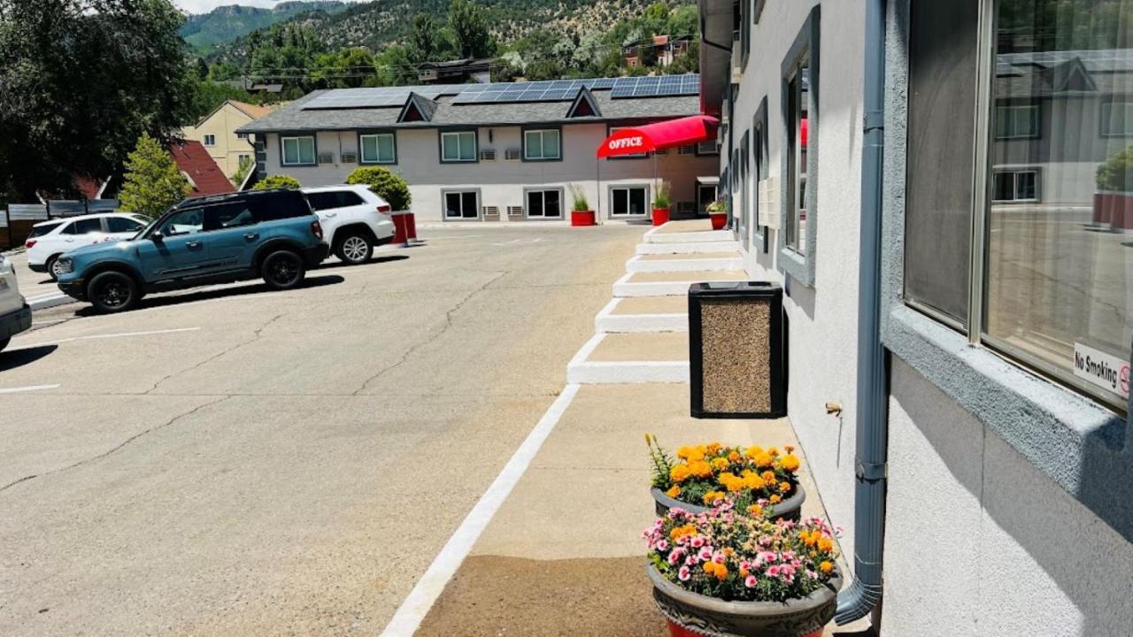 Adventure Inn - Glenwood Springs Exteriör bild
